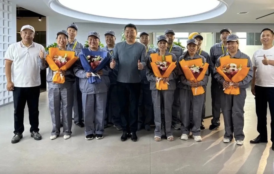 匠心永續(xù)，新裝加冕｜非凡裝飾第十次標(biāo)準(zhǔn)匠師晉升儀式圓滿禮成！